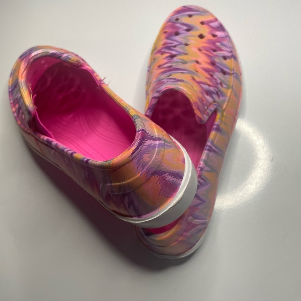 Girls 4/5 Pink Multicolored Waterproof Slip On Water Shoes NWOT - Picture 5 of 8